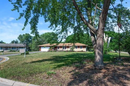 5235 Arrowood Ln, Minneapolis, MN 55442-1801