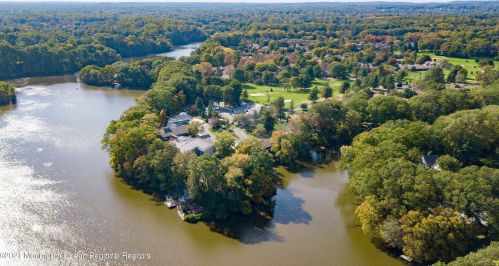 175 Lexington Ct, Tinton Falls NJ 07701-5486 exterior