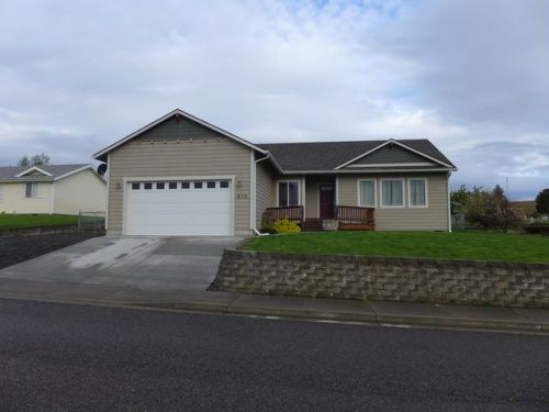835 Lakeview Ct, Heppner, OR 97836-6389