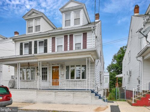 1404 Seneca St, Primrose, PA 17901-1017