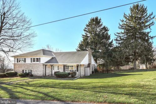 2300 Sunset Rd, York, PA 17406-1546