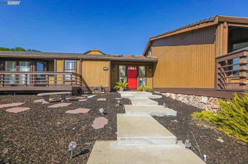 805 Corte Briones, Pacheco, CA 94553-5950
