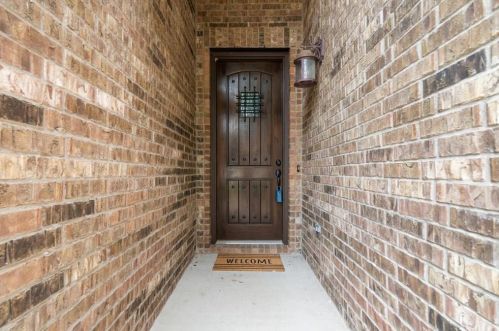 201 Bellagio Dr, Austin, TX 78734-5082