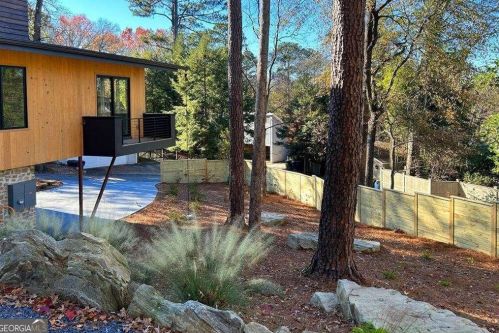 454 Beverly Rd, Atlanta GA  30309-2731 exterior