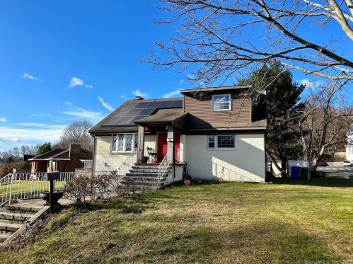 133 Bouley Ave, Waterbury, CT 06705-1213