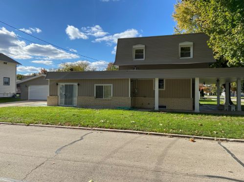 403 Glover St, Ottawa, IL 61350-4021