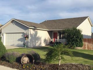 8612 Lancaster Dr, Pasco, WA 99301-6610