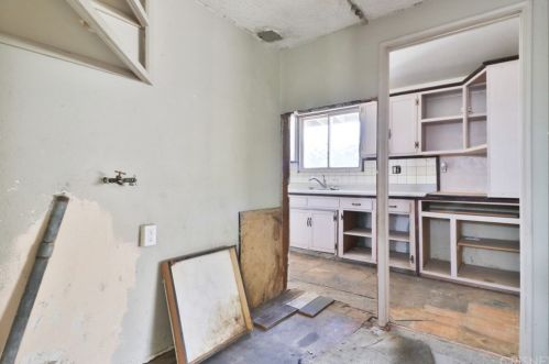 1020 Dennis Ave, Simi Valley CA  93065-3224 exterior