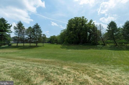 2616 Standardbred Dr, Lancaster PA  17603-4161 exterior