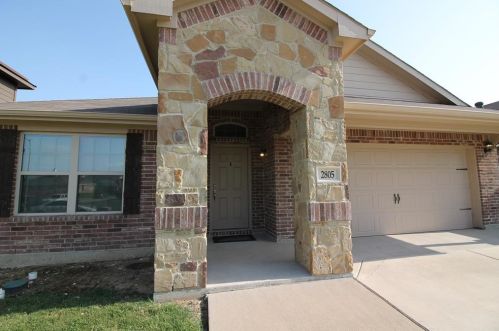 2805 Adams Fall Ln, Fort Worth TX  76123-1673 exterior
