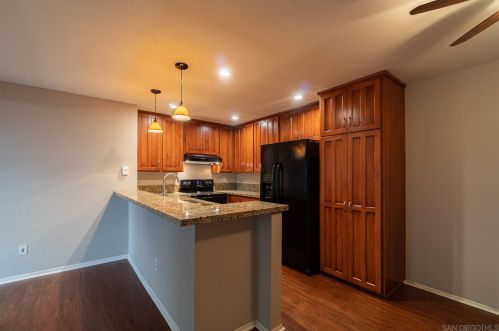 9149 Village Glen Dr, San Diego, CA 92123-5441