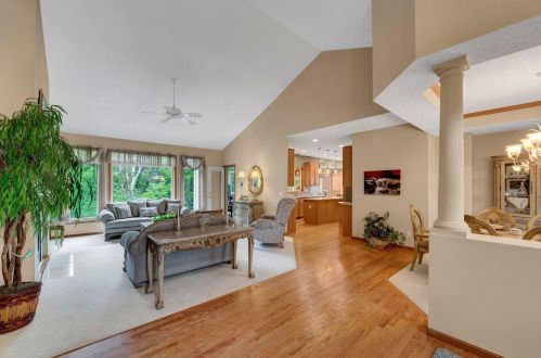 731 Heron Ave, Saint Paul MN  55128-5384 exterior