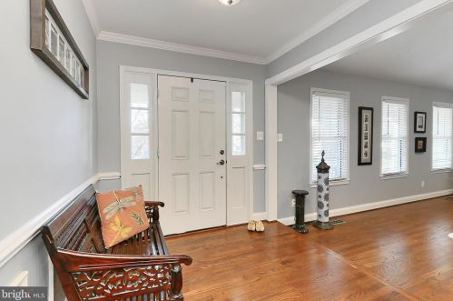 5424 Rilian Ct, Springfield VA  22015-2171 exterior