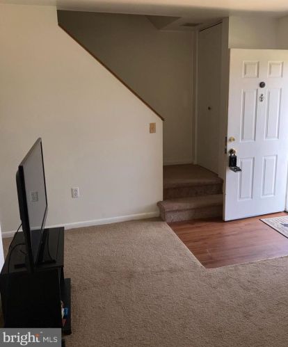 63 Lexton Dr, York PA 17404-9437 exterior