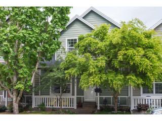 415 Suttle Rd, Portland, OR 97211-1035