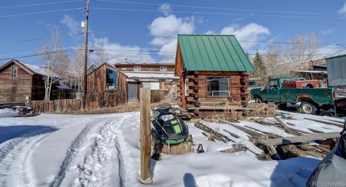 308 Poplar St, Leadville CO 80461-3350 exterior