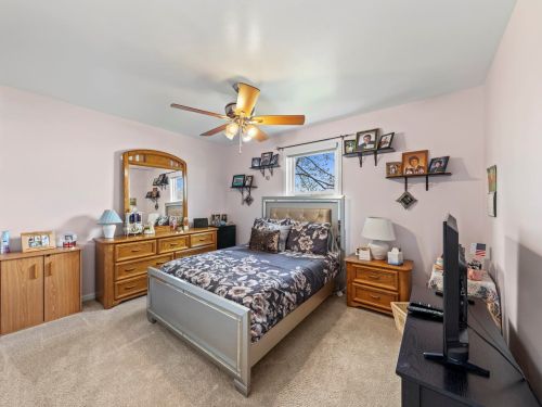 1273 Country Gln Ln, Carol Stream IL  60188-2931 exterior