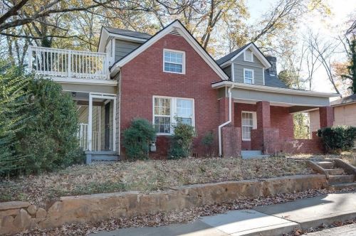 2750 Harris St, Atlanta GA  30344-6930 exterior