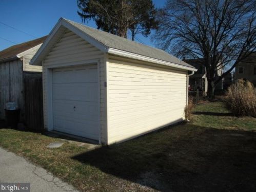 320 Middle St, Hanover PA 17331-3746 exterior