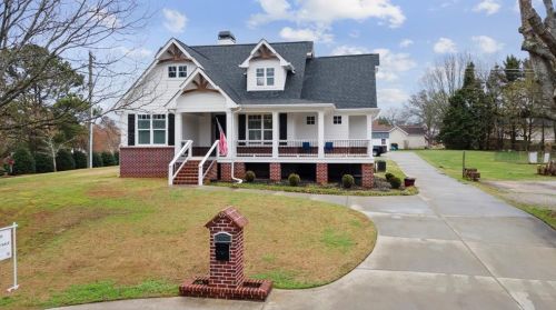 3662 Whiting Rd, Gainesville, GA 30504-9207