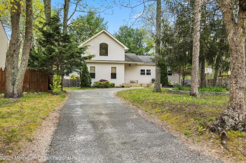 13 Maple St, Jackson Twp, NJ 08527-2712