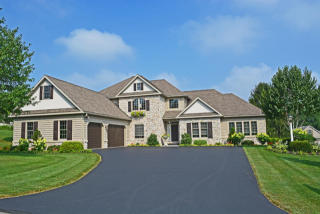 503 Country Meadows Dr, Lancaster, PA 17602-6205