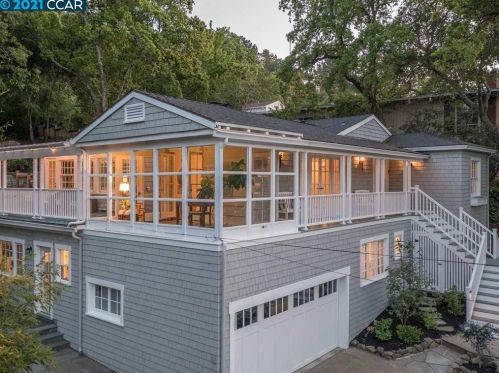 154 Camino Sobrante, Orinda, CA 94563-2329