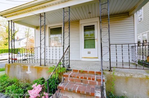 22 High St, Tinton Falls NJ  07724-3451 exterior