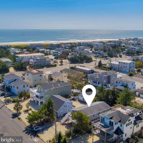 8 27th St, Barnegat Light, NJ 08006-1522