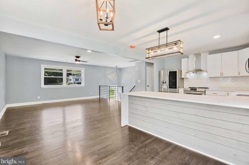 2713 Fallsmont Dr, Fallston MD  21047-2248 exterior