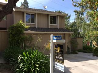 10157 Camberley Ln, Cupertino, CA 95014-2632