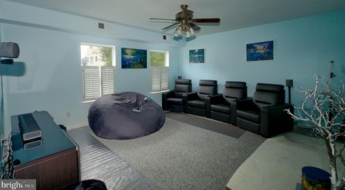 4907 Mariners Dr, Shady Side MD 20764-9752 exterior