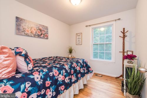 107 Featherbed Ln, Harpers Ferry WV 25425-4982 exterior