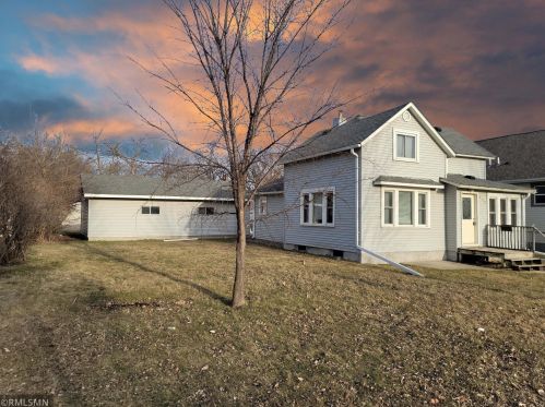 435 Adams St, Cedar Mills, MN 55350-2661