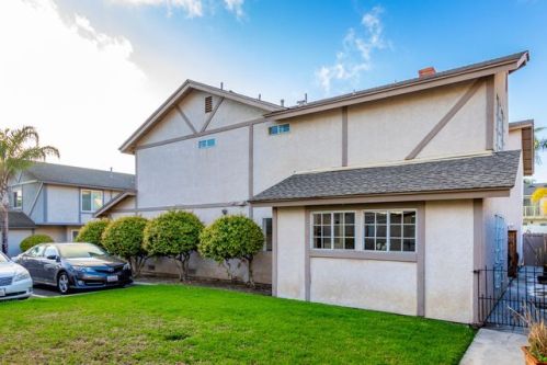 2823 Unicornio St, Carlsbad, CA 92009-4420