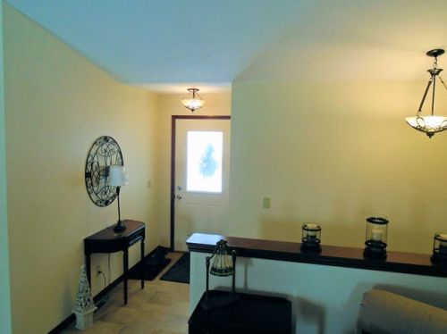 1620 Knights Ln, Hillcrest, IL 61068-1072
