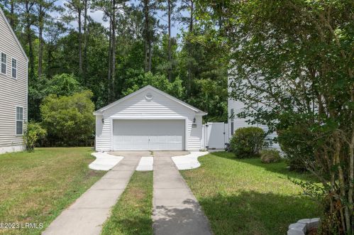220 University Pkwy, Bluffton, SC 29909-6071