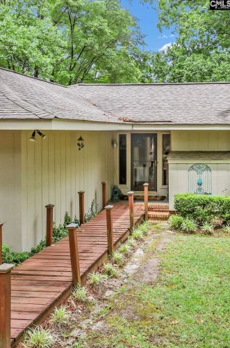 334 Lakeview Cir, Lugoff, SC 29078-9735