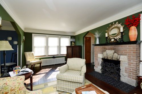 347 Wolf Rd, Des Plaines, IL 60016-2171