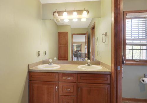 15717 50th Ave, Minneapolis MN  55446-3421 exterior