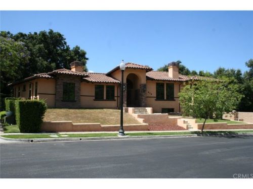 828 La Vina Ln, Altadena, CA 91001-3754