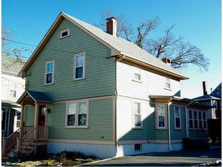 15 Hope St, Warren, RI 02885-2507