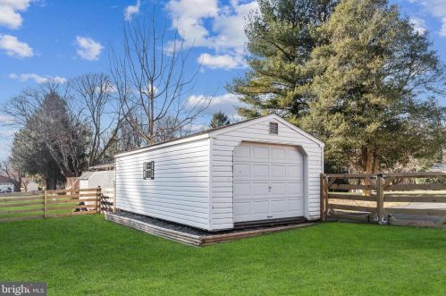 2713 Fallsmont Dr, Fallston MD  21047-2248 exterior