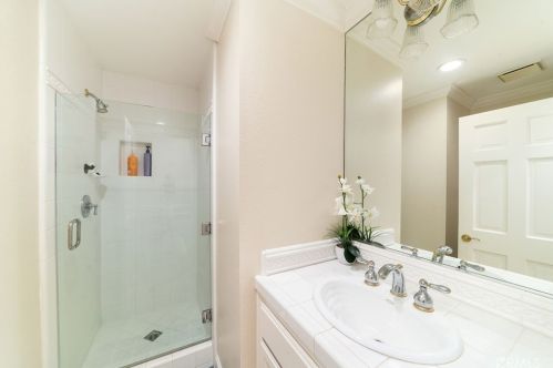 3561 Windspun Dr, Huntington Beach CA  92649-2027 exterior