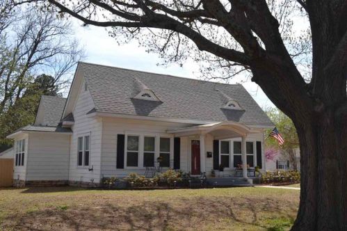 1420 3rd Ave, Ardmore, OK 73401-7627