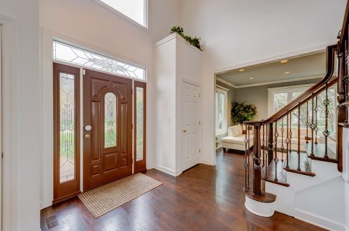 20 Sherwood Dr, Half Day, IL 60069-3219
