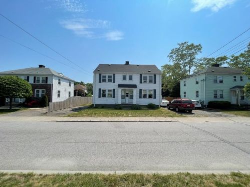 44 Yorktown Rd, North Kingstown, RI 02852-2123