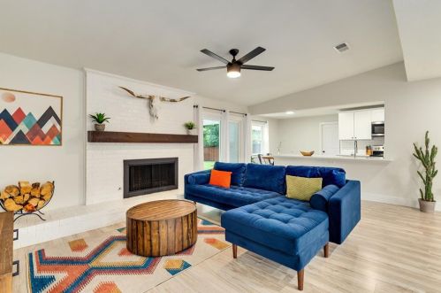 3813 Kelvin Ave, Fort Worth TX  76133-2947 exterior