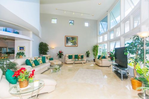 1205 Ikena Cir, Honolulu HI  96821-2561 exterior