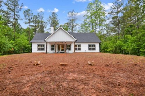 825 River Highlands Rd, Dahlonega, GA 30533